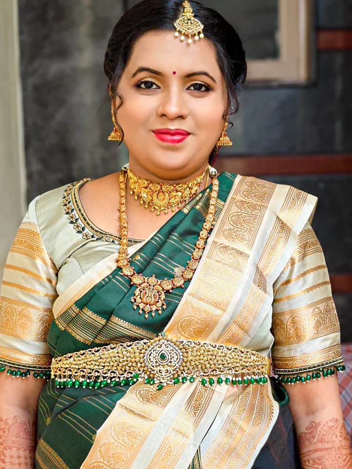 Jayasri Makeovers - Professional semi-hd makeup and hairstyling in Bangalore
