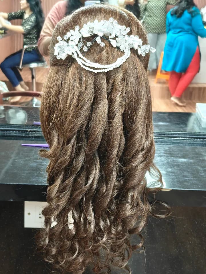 Jayasri Makeovers hair