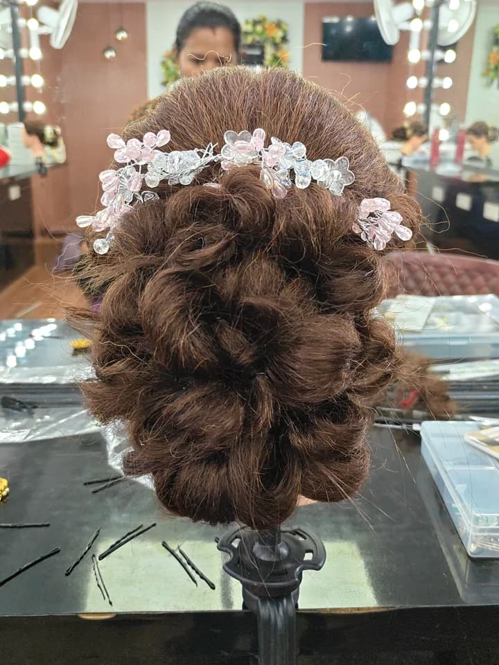 Jayasri Makeovers hair